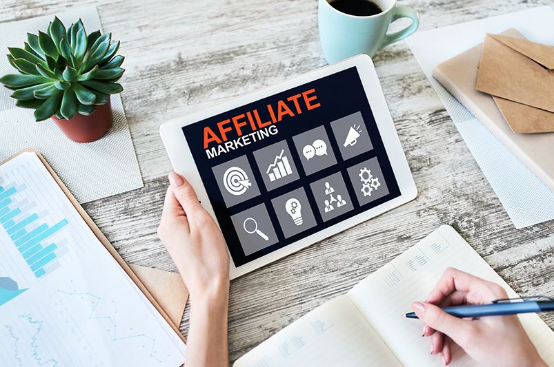 A YouTuber's Guide to Affiliate Marketing Success - DavidRivero